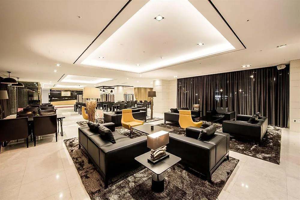 Golden Seoul Hotel 4*,